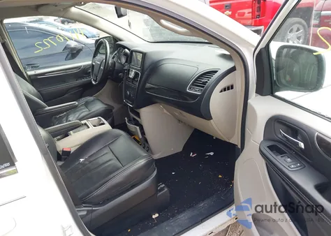 2012 Chrysler Town & Country Touring from USA, damaged, VIN 2C4RC1BG2CR303502